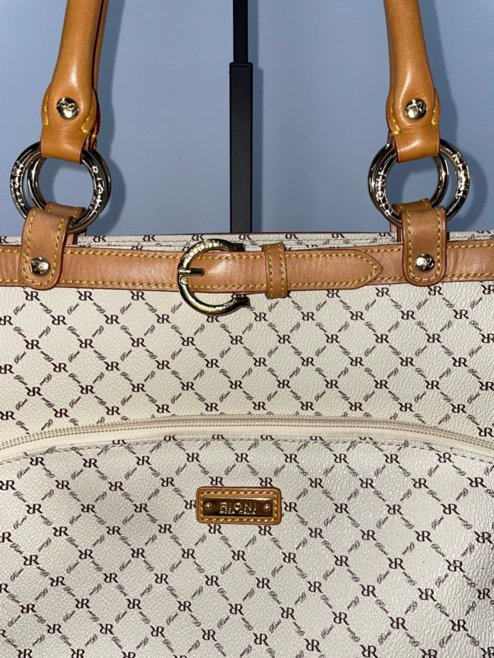 RIONI SIGNATURE EVERY DAY WEEKENDER HANDBAG FTL-04-104